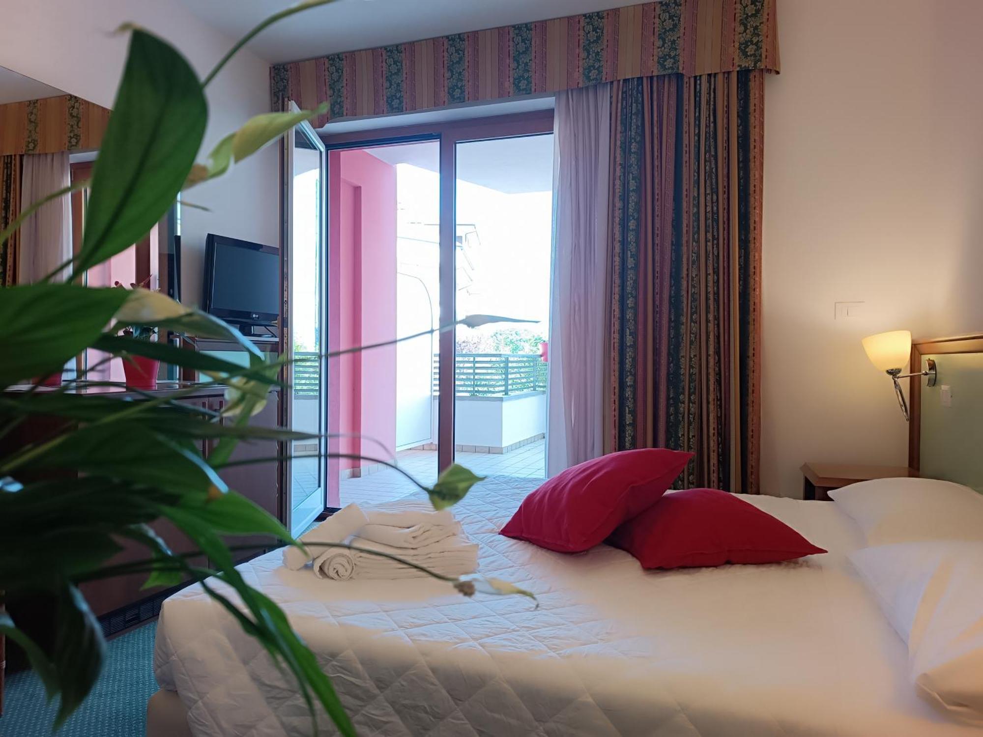 Hotel Il Guscio Grado Exteriér fotografie